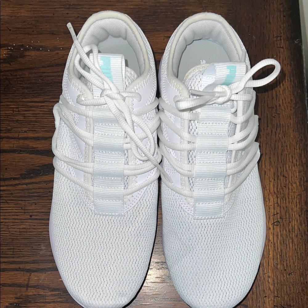 Puma White Sneakers for Women New Size 6